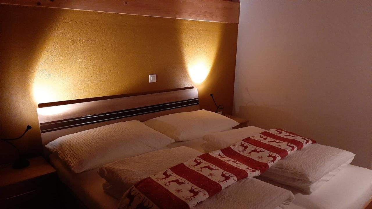 Hotel Avers Am Bach Esterno foto